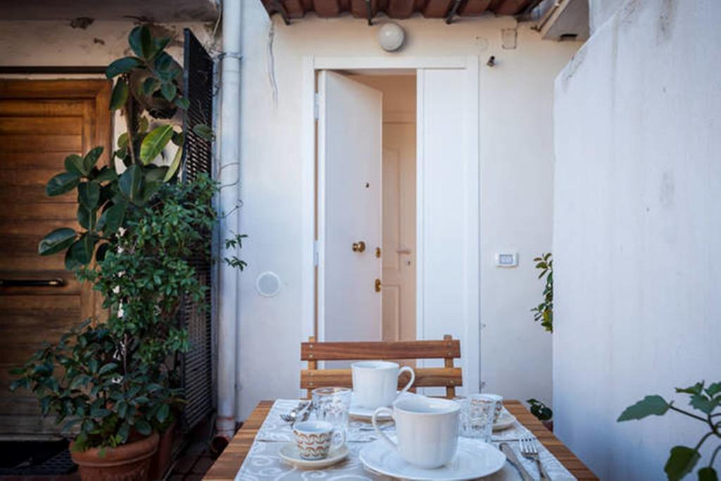Candia House 50 Rome