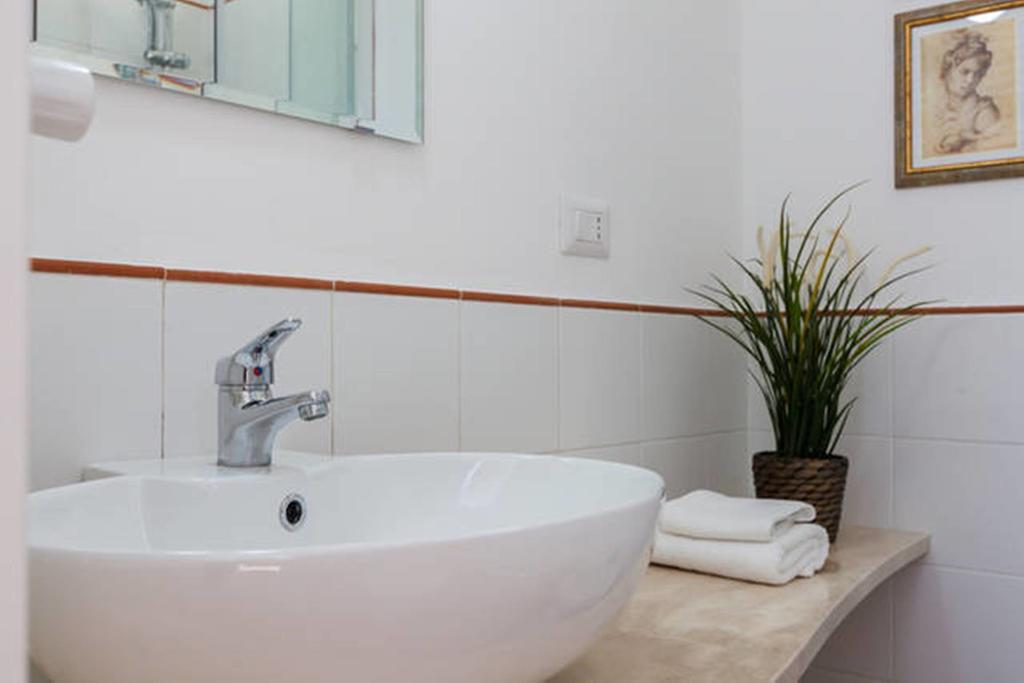 Candia House 50