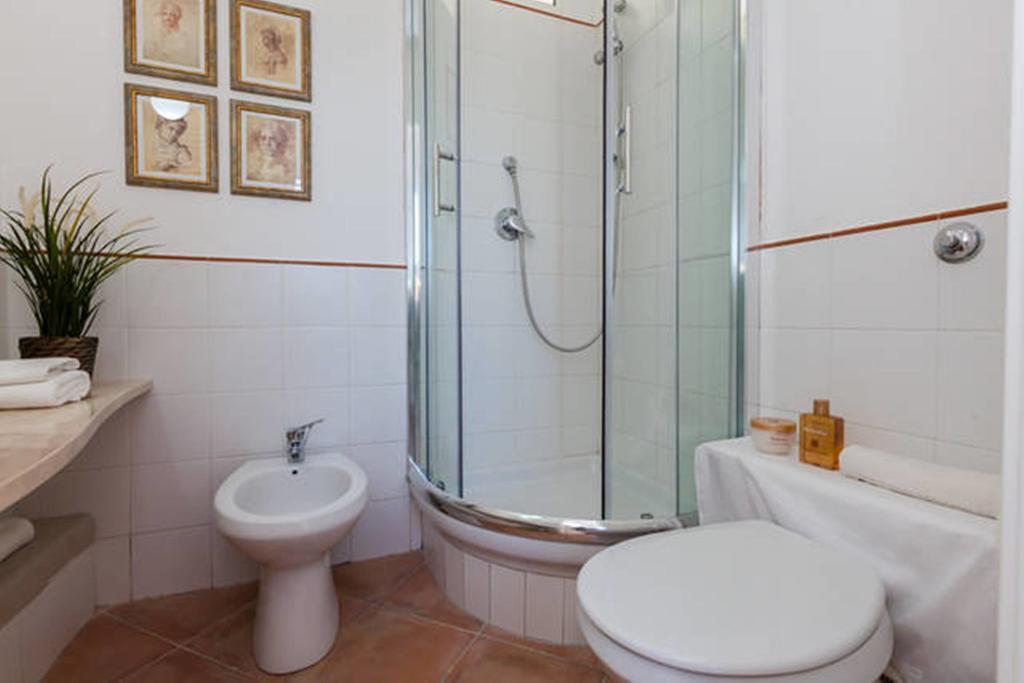 Candia House 50 Bed & Breakfast Rome