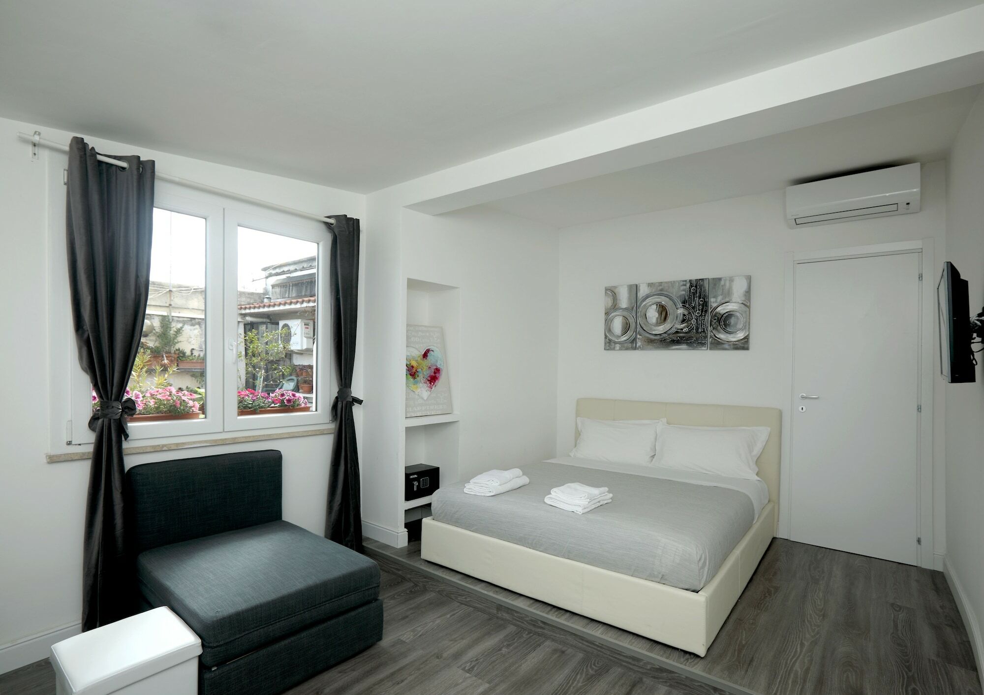 Candia House 50